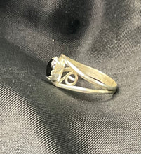 Sterling Silver w/Black Jet Stone Ring size 8