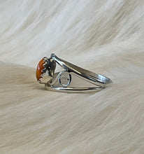 Sterling Silver w/ Spiney Oyster Shell Ring Size 6