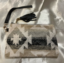 5x8 Native Print Wristlet