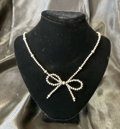 Navajo Pearl Bow Necklace