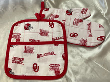 Handmade oven mit and potholder set