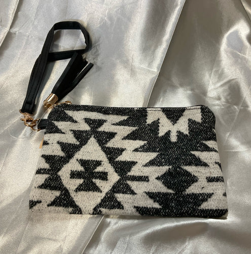 5x8 Native Print Wristlet