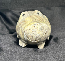 Spotted Serpentine Frog Carving