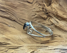 Sterling Silver w/ Jet Stone Ring size 8.5